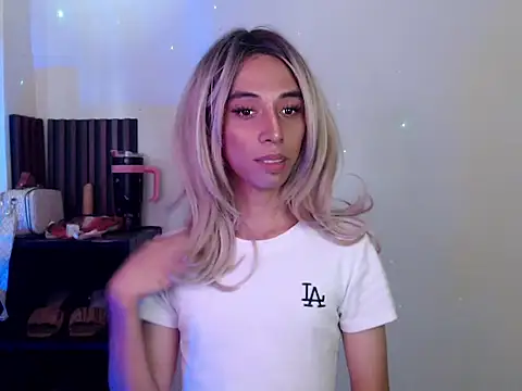 evelynfucker online show from November 2025 06:13:02 AM