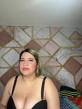 Snapshot of Amira_Malia chatting on February 2026 01:59:01 PM Amira Malia online show from February 2026 01:59:01 PM