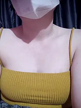 Snapshot of MiHeni chatting on December 2025 07:47:02 AM MiHeni online show from December 2025 07:47:02 AM