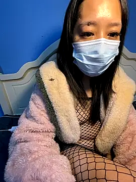 Snapshot of Lily-888 chatting on November 2025 01:06:01 PM Lily-888 online show from November 2025 01:06:01 PM