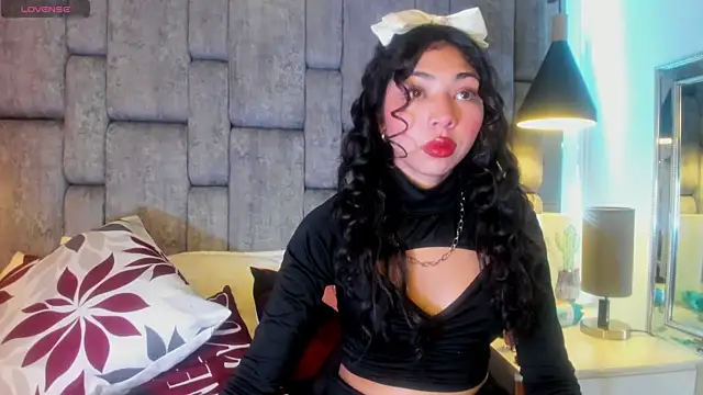 Emmaskinny online show from December 2025 03:37:02 AM