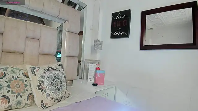 Emmaskinny online show from December 2025 02:50:02 AM