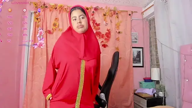 Snapshot of NaylaAbadi chatting on January 2026 01:59:02 PM NaylaAbadi online show from January 2026 01:59:02 PM