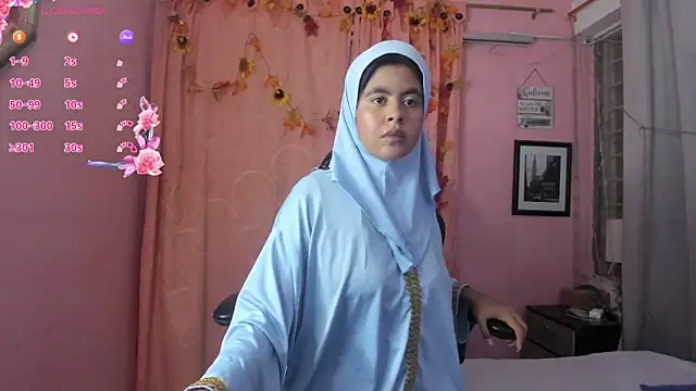 Snapshot of NaylaAbadi chatting on February 2026 12:25:01 PM NaylaAbadi online show from February 2026 12:25:01 PM