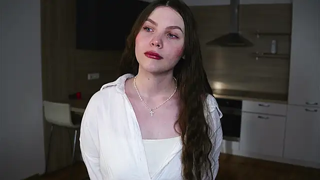 Snapshot of BelvaCaimi chatting on November 2025 06:24:02 AM BelvaCaimi online show from November 2025 06:24:02 AM