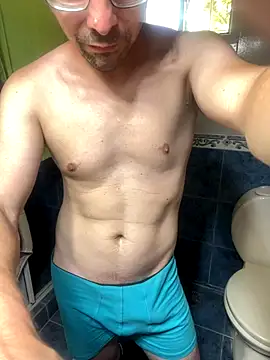 JuanchiSxL online show from November 2025 05:56:02 PM