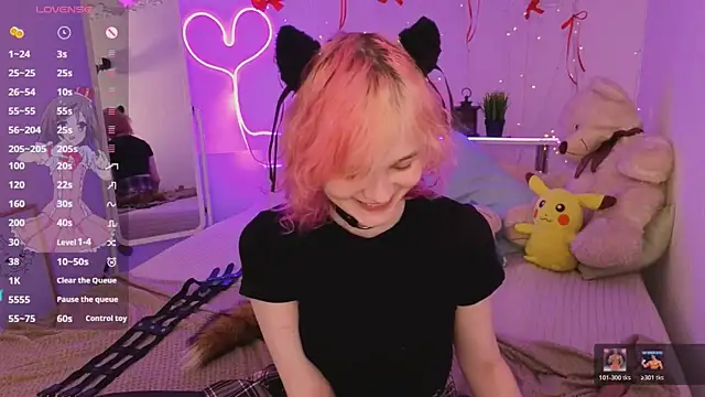 Awawrin online show from March 2026 08:37:02 PM