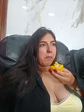 Snapshot of ViolettaWalton1 chatting on December 2025 07:21:02 PM ViolettaWalton1 online show from December 2025 07:21:02 PM