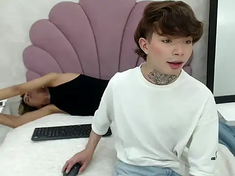 Snapshot of axel_and_jacob chatting on November 2025 07:24:02 PM axel and jacob online show from November 2025 07:24:02 PM