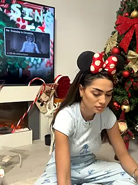 Snapshot of vanesa_mon chatting on December 2025 01:50:02 PM vanesa mon online show from December 2025 01:50:02 PM