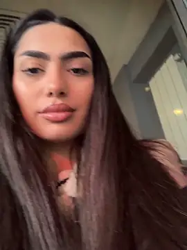 Snapshot of vanesa_mon chatting on December 2025 11:40:02 AM vanesa mon online show from December 2025 11:40:02 AM