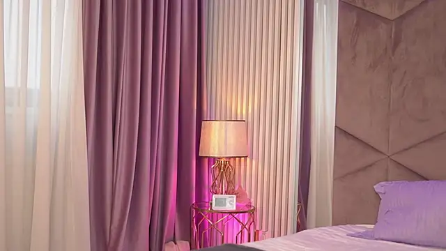 Snapshot of vanesa_mon chatting on January 2026 01:13:02 PM vanesa mon online show from January 2026 01:13:02 PM