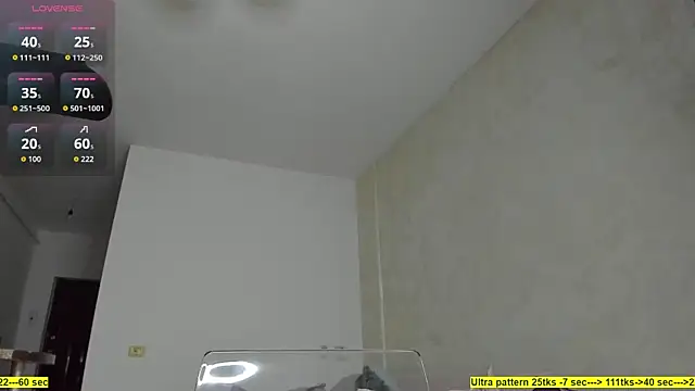 Snapshot of foxx_giirl chatting on November 2025 05:48:01 PM foxx giirl online show from November 2025 05:48:01 PM