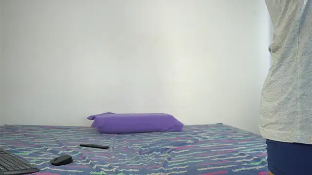 Snapshot of Max_ethan5 chatting on December 2025 05:42:02 PM Max ethan5 online show from December 2025 05:42:02 PM