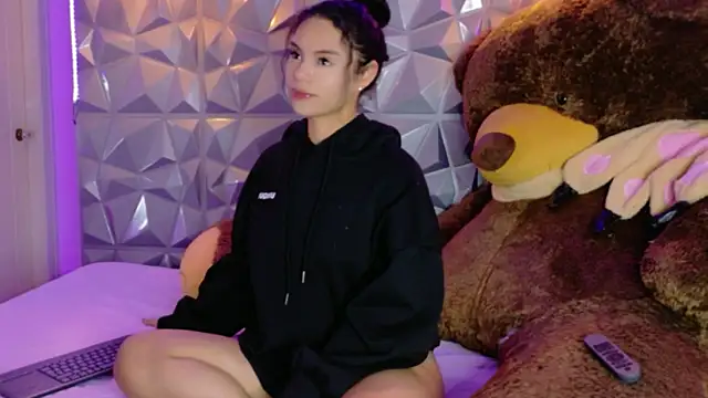 Snapshot of Ciara_Lawrence chatting on December 2025 12:03:02 PM Ciara Lawrence online show from December 2025 12:03:02 PM