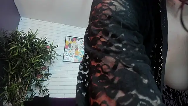 Snapshot of Velvet_Dreamss chatting on November 2025 10:59:01 AM Velvet Dreamss online show from November 2025 10:59:01 AM