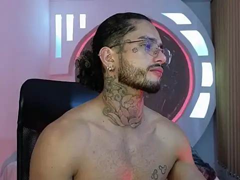 Snapshot of Alanrodgers chatting on November 2025 03:08:02 AM Alanrodgers online show from November 2025 03:08:02 AM