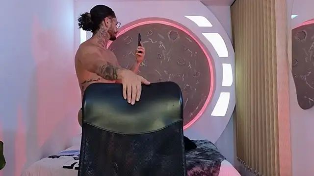 Snapshot of Alanrodgers chatting on November 2025 10:18:01 AM Alanrodgers online show from November 2025 10:18:01 AM