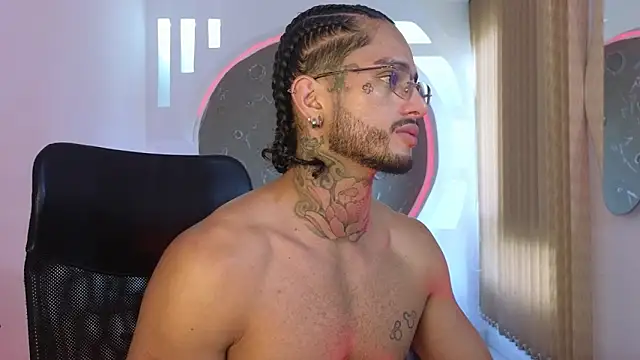 Snapshot of Alanrodgers chatting on November 2025 02:21:02 PM Alanrodgers online show from November 2025 02:21:02 PM