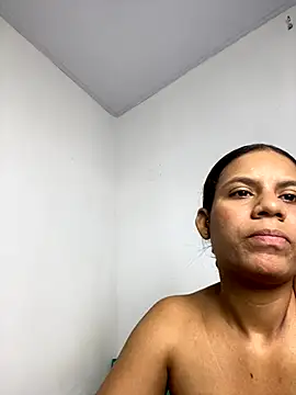 Snapshot of lineichun1708 chatting on November 2025 07:07:02 PM lineichun1708 online show from November 2025 07:07:02 PM