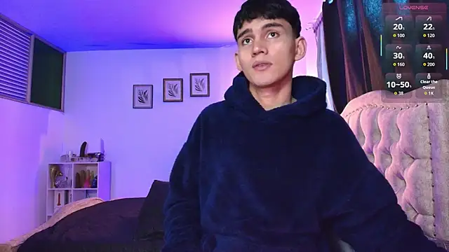 Snapshot of estebanperez_26 chatting on November 2025 11:03:01 AM estebanperez 26 online show from November 2025 11:03:01 AM