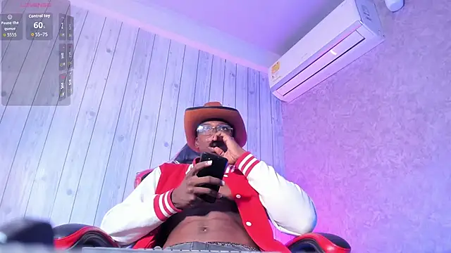 Snapshot of mike_aly chatting on November 2025 12:37:02 PM mike aly online show from November 2025 12:37:02 PM