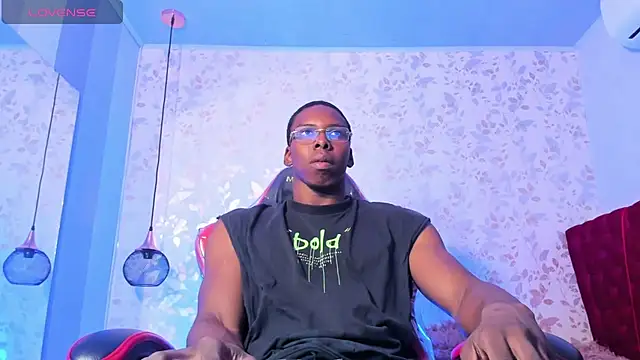 Snapshot of mike_aly chatting on November 2025 12:40:01 PM mike aly online show from November 2025 12:40:01 PM