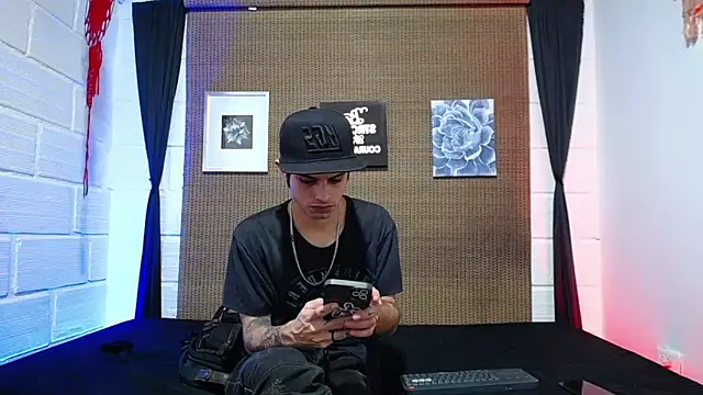 Snapshot of wild_duo777 chatting on December 2025 07:11:02 PM wild duo777 online show from December 2025 07:11:02 PM