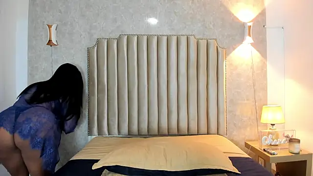 Snapshot of ArissDeLuna chatting on November 2025 12:46:01 AM ArissDeLuna online show from November 2025 12:46:01 AM