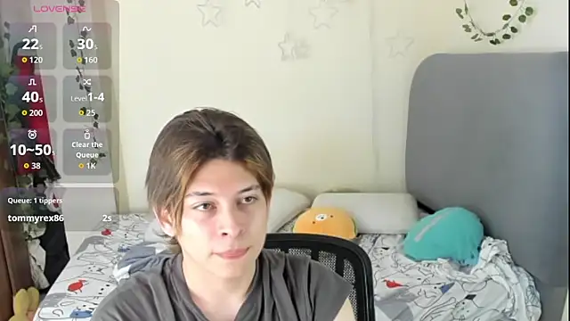 Snapshot of Felix_kitty chatting on November 2025 07:24:02 PM Felix kitty online show from November 2025 07:24:02 PM