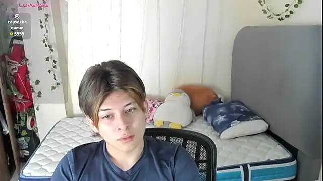 Snapshot of Felix_kitty chatting on December 2025 07:07:01 PM Felix kitty online show from December 2025 07:07:01 PM