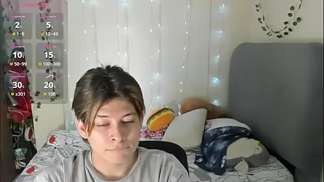 Snapshot of Felix_kitty chatting on December 2025 07:09:01 PM Felix kitty online show from December 2025 07:09:01 PM