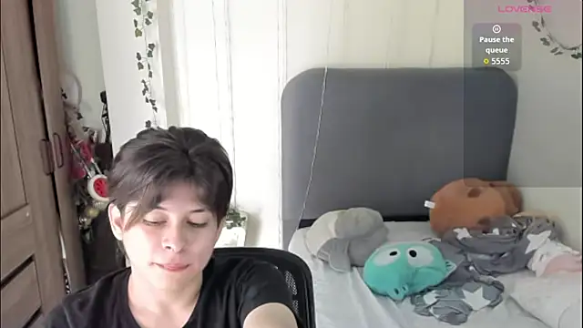 Felix kitty online show from March 2026 07:03:02 PM