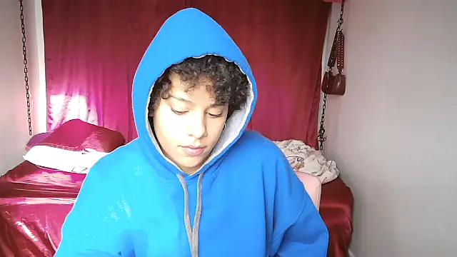 Snapshot of PrettyLittleProblem chatting on November 2025 03:30:02 PM PrettyLittleProblem online show from November 2025 03:30:02 PM