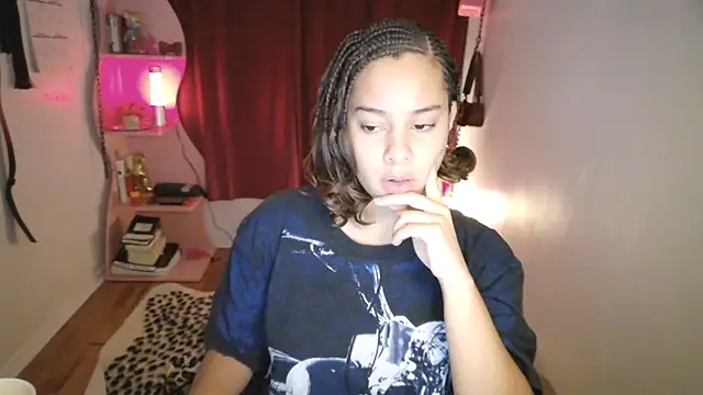 Snapshot of PrettyLittleProblem chatting on November 2025 05:13:02 PM PrettyLittleProblem online show from November 2025 05:13:02 PM