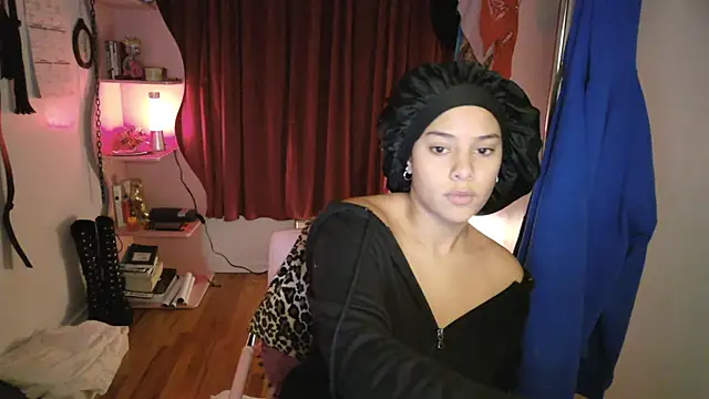 Snapshot of PrettyLittleProblem chatting on November 2025 06:52:02 PM PrettyLittleProblem online show from November 2025 06:52:02 PM