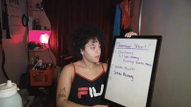 Snapshot of PrettyLittleProblem chatting on December 2025 02:56:02 PM PrettyLittleProblem online show from December 2025 02:56:02 PM