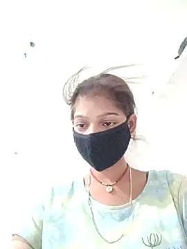 Mohnicute online show from April 2026 07:26:01 PM