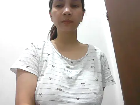 hotsexytits4U online show from November 2025 07:46:02 AM