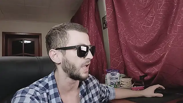 Snapshot of 333Alone_in_theDark777 chatting on November 2025 08:00:01 PM 333Alone in theDark777 online show from November 2025 08:00:01 PM