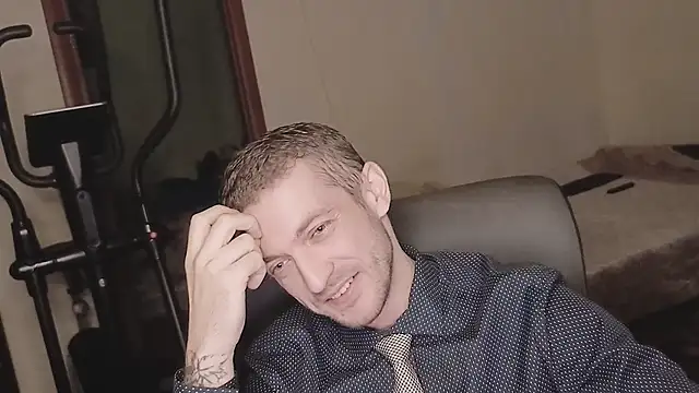 Snapshot of 333Alone_in_theDark777 chatting on December 2025 12:40:02 AM 333Alone in theDark777 online show from December 2025 12:40:02 AM