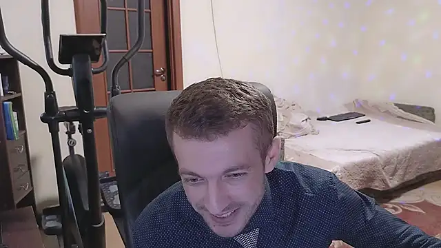 Snapshot of 333Alone_in_theDark777 chatting on December 2025 12:47:02 PM 333Alone in theDark777 online show from December 2025 12:47:02 PM