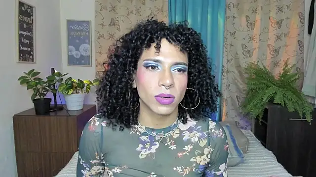 Snapshot of Angel_White25 chatting on November 2025 10:34:02 PM Angel White25 online show from November 2025 10:34:02 PM