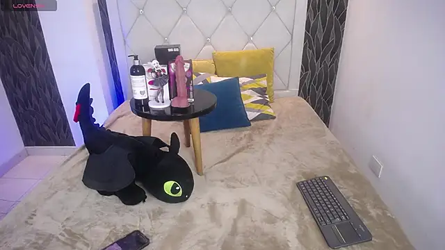 Samu FoXXX online show from November 2025 08:30:01 PM