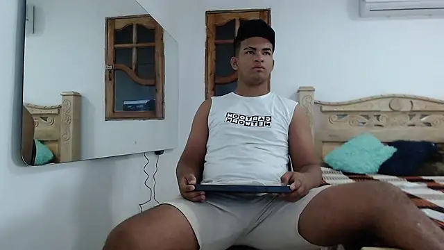 Snapshot of mathews___ chatting on December 2025 02:39:01 AM mathews online show from December 2025 02:39:01 AM