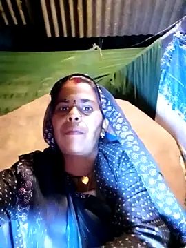 Snapshot of Neetujk chatting on December 2025 03:43:02 PM Neetujk online show from December 2025 03:43:02 PM