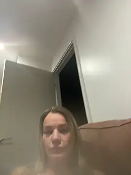 Snapshot of Cutebrowneyes_ chatting on December 2025 11:12:02 PM Cutebrowneyes online show from December 2025 11:12:02 PM