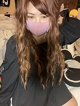 Snapshot of oxLILxMELOxo chatting on November 2025 01:22:01 PM oxLILxMELOxo online show from November 2025 01:22:01 PM