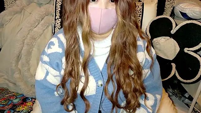 Snapshot of oxLILxMELOxo chatting on December 2025 01:02:02 AM oxLILxMELOxo online show from December 2025 01:02:02 AM