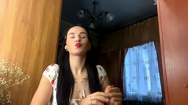 Snapshot of AliciaCapehart chatting on November 2025 06:57:01 AM AliciaCapehart online show from November 2025 06:57:01 AM